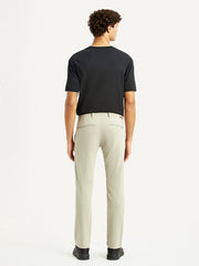 Back view of Levi's men's jeans 004Du-0006 showing classic denim fabric and rear pockets.
