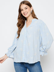Powder blue Madame ladies Western top, short-sleeve upper garment with Western style details, size M.