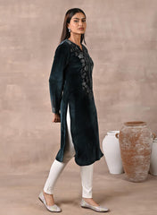 Green Velvet Kurta With Fine Mirror Beads Work