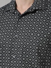 Crimsoune Club Men's Black Geometric Print Shirt