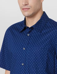 GAP Men Half Sleeve Geometric Print Regular Fit