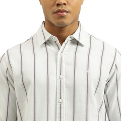 United Colors of Benetton Men's Striped Regular Fit Shirts (25A5ST101DOBI901_White