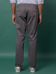 Men's grey casual trousers from Crimsoune Club, tailored fit, with belt loops and front pockets, displayed on a neutral background.