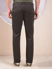 Crimsoune Club men's olive casual trousers with a slim fit, featuring belt loops and front pockets, made from comfortable fabric.