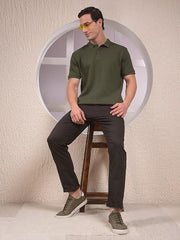 Crimsoune Club men's olive casual trousers, relaxed fit, front pockets, and belt loops, suitable for everyday wear.