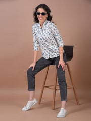 Crimsoune Club Women's Black Straight Jeans