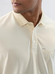 Men Spykar White Solid Regular Fit T-Shirt