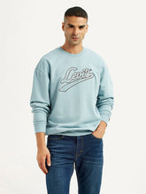 Light blue Levi's men's crew neck sweatshirt with brand logo, featuring a comfortable fit and classic pullover style.