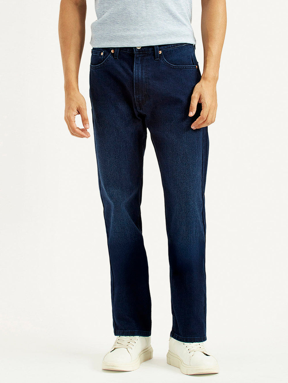 Levi's men's jeans 001H9-0122 in classic denim, front view showing fit and stitching details