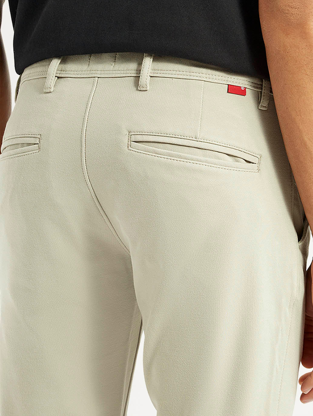 Levis men's jeans 004Du-0006 in dark wash with detailed stitching and classic fit, displayed on a hanger.