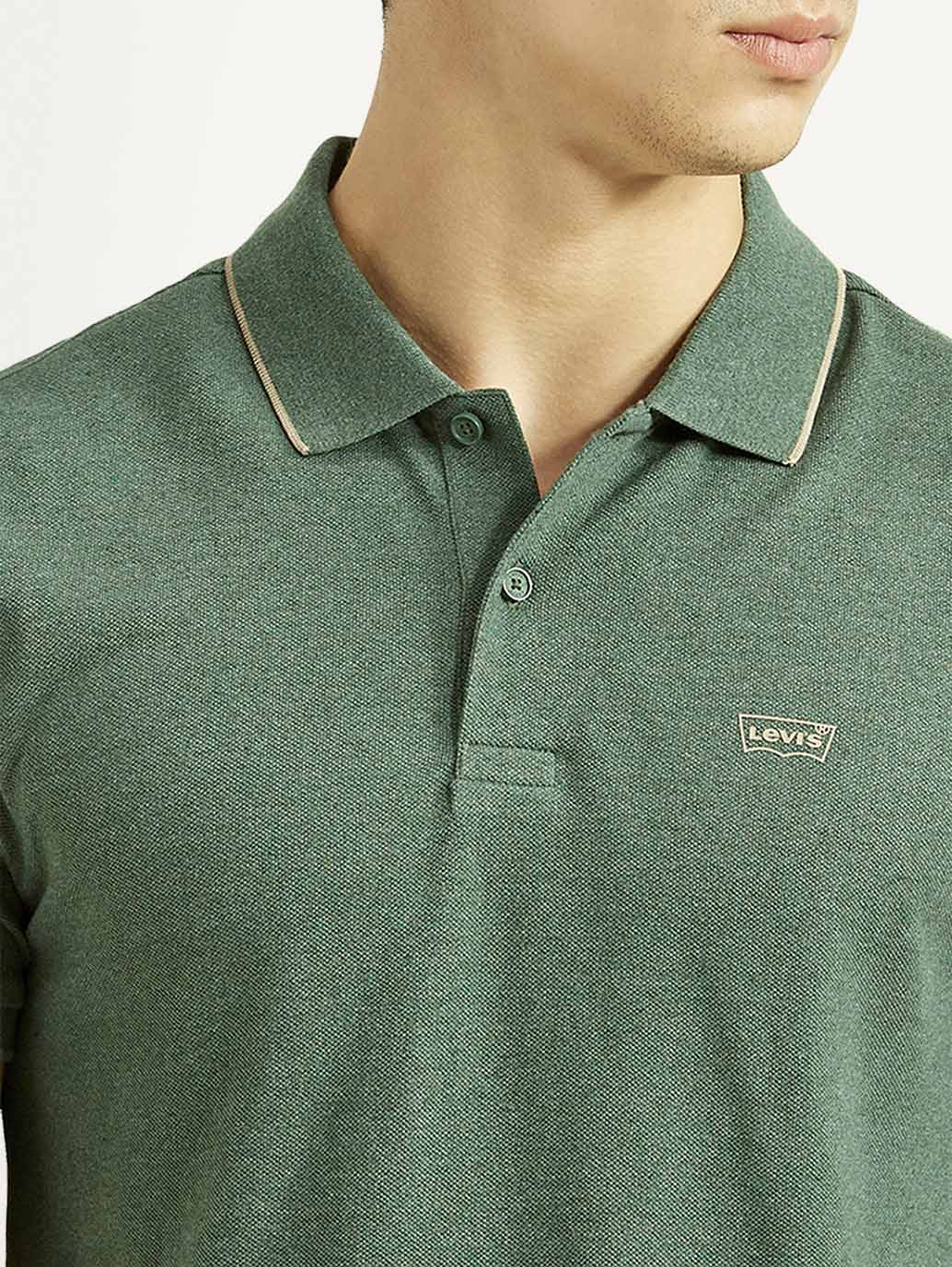 Levi's men's textured green slim fit polo t-shirt, short sleeve, detailed fabric close-up.