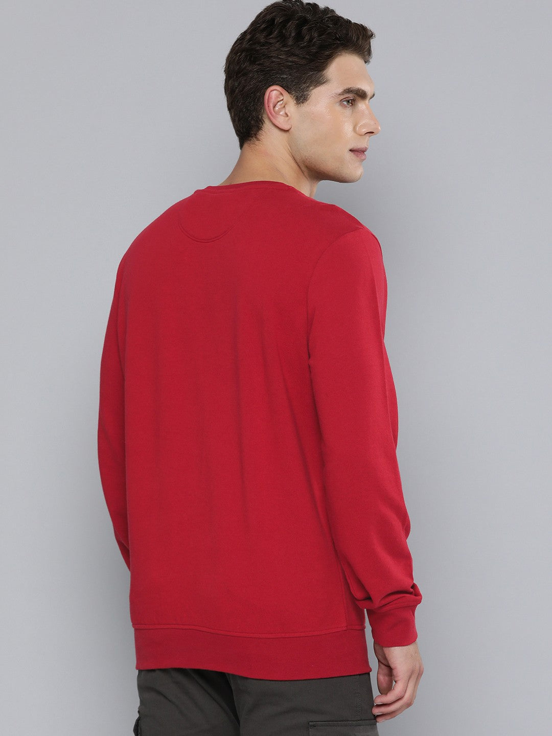 Men'S Solid Red Crew Neck Sweatshirt