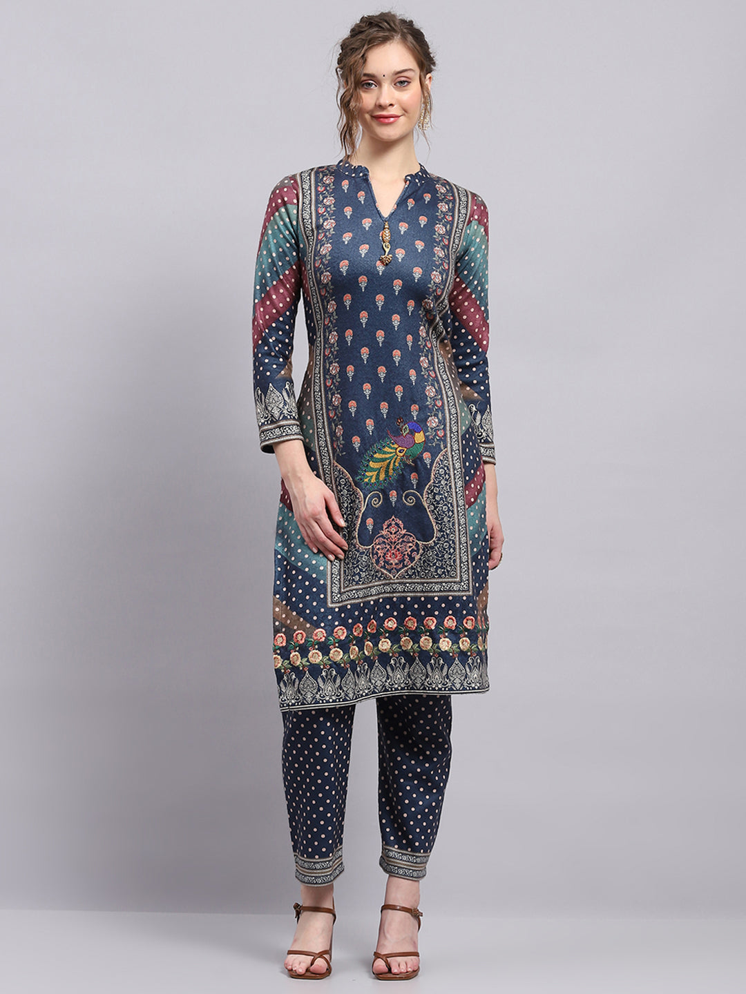 Women Blue Printed Round Neck 3/4Th Sleeve Kurti Set For Winter