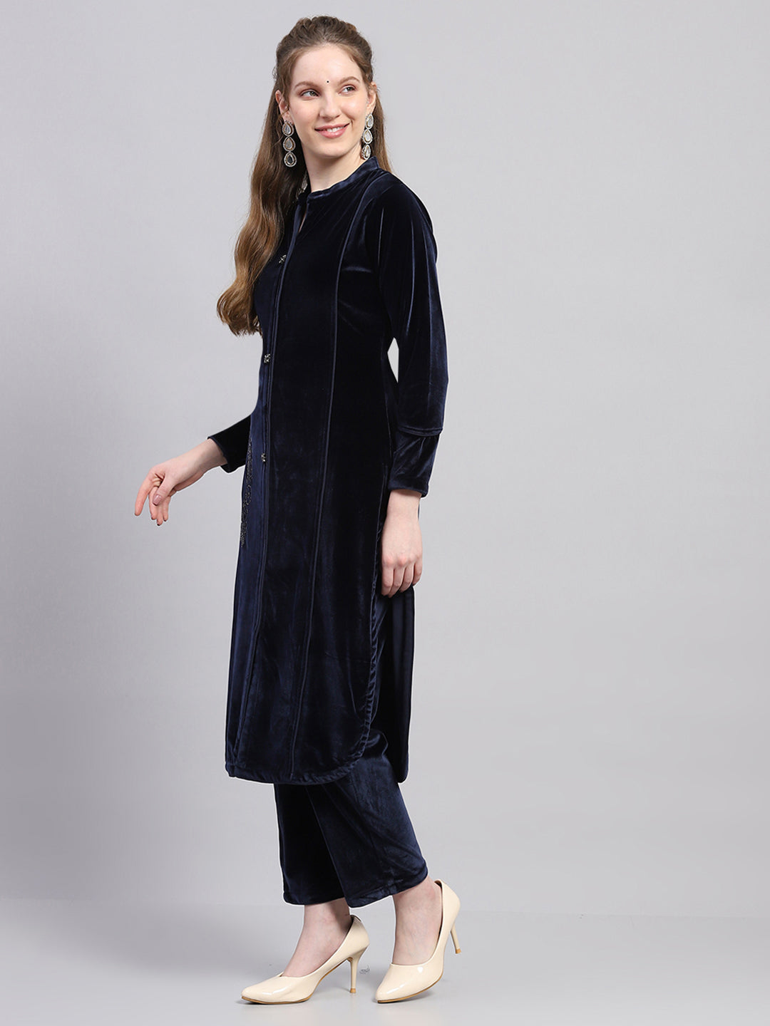 Women Blue Self Design Round Neck Full Sleeve Kurti Set