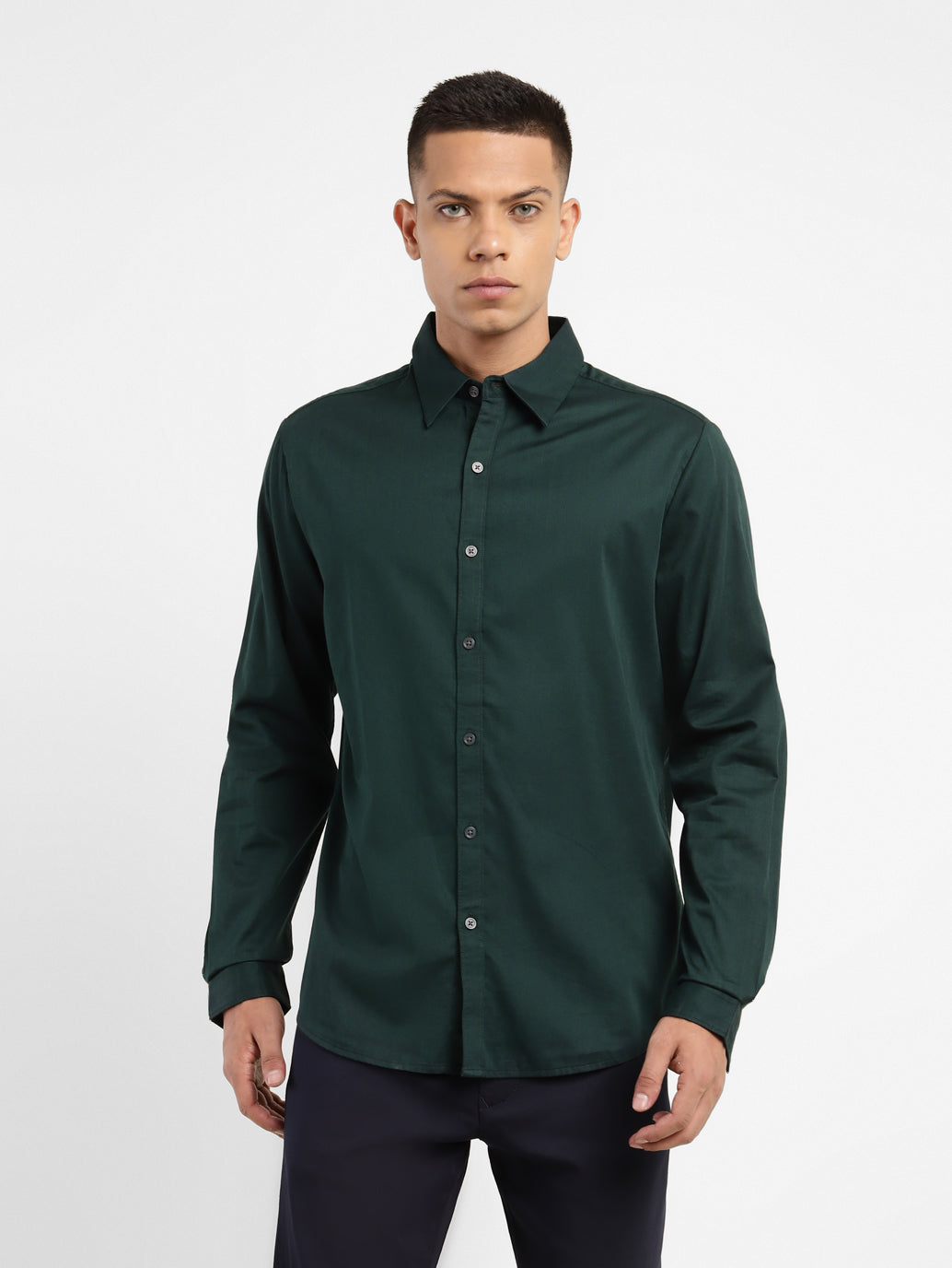 Men'S Solid Spread Collar Shirt