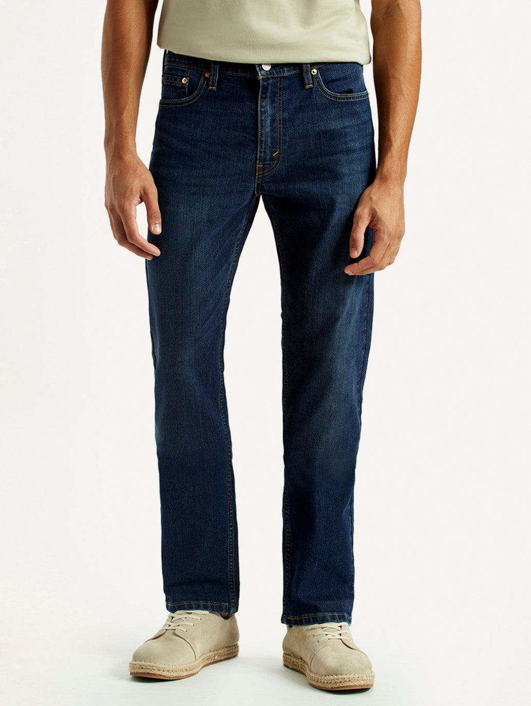 Levis men's jeans 23677-0351 in classic blue, front view showing fit and denim texture.