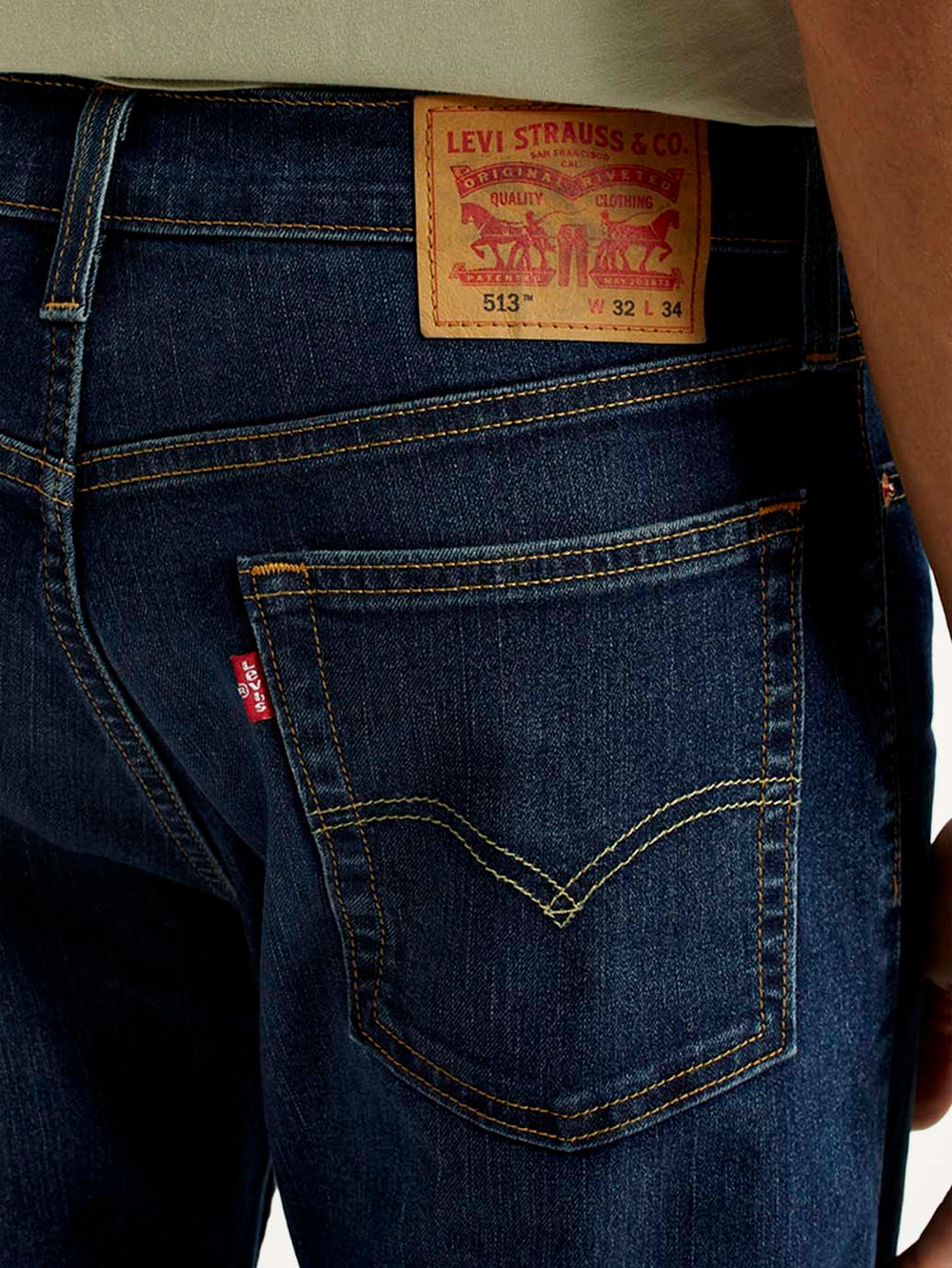 Levis men's jeans 23677-0351 with classic denim fabric, front pockets, and belt loops, shown in a close-up detail image.
