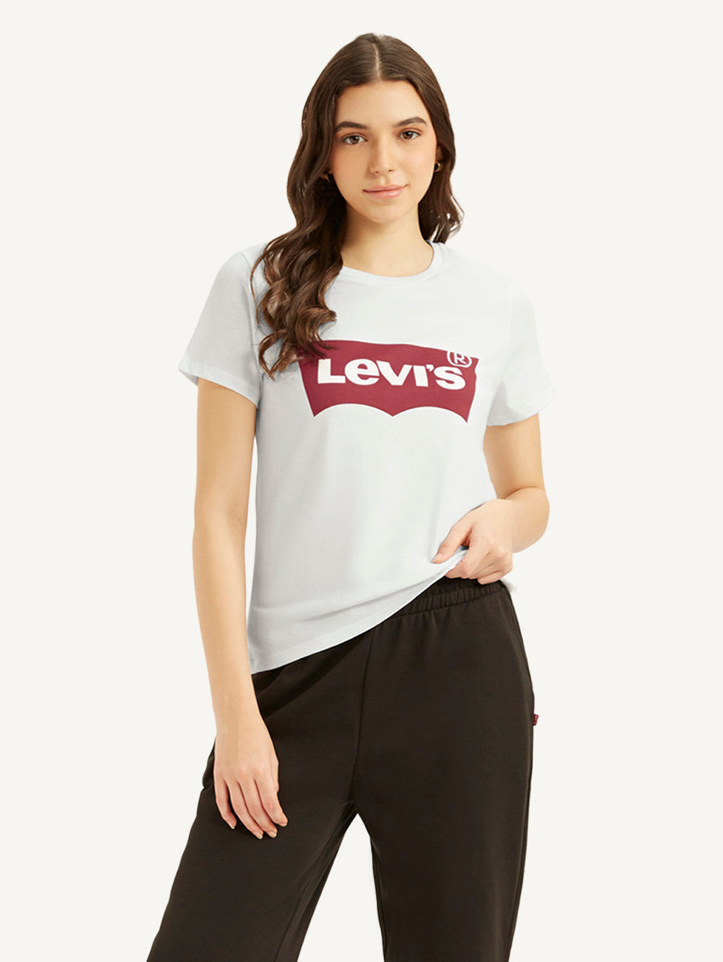 Levi's women's logo crew neck T-shirt with classic fit and graphic logo on front, casual and comfortable for everyday wear.