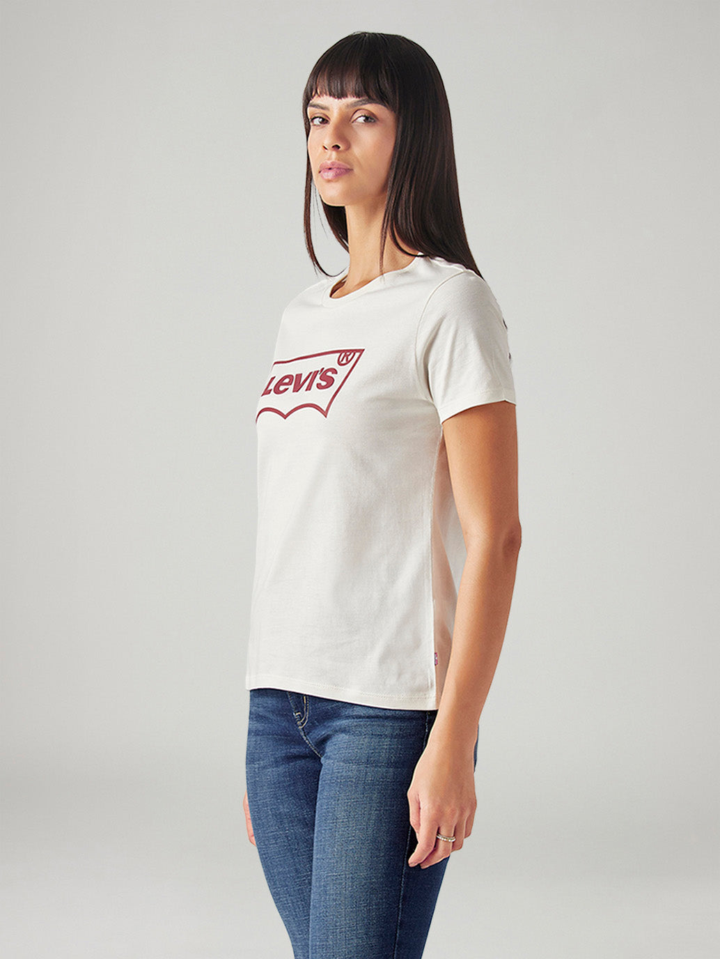 Levis women's logo printed regular fit T-shirt, side view showing crew neckline and casual style in soft fabric.