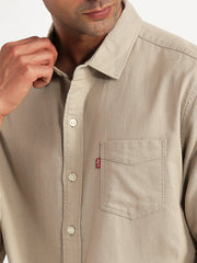 Levis men's casual shirt with detailed fabric texture and button closure, displayed on a flat surface.