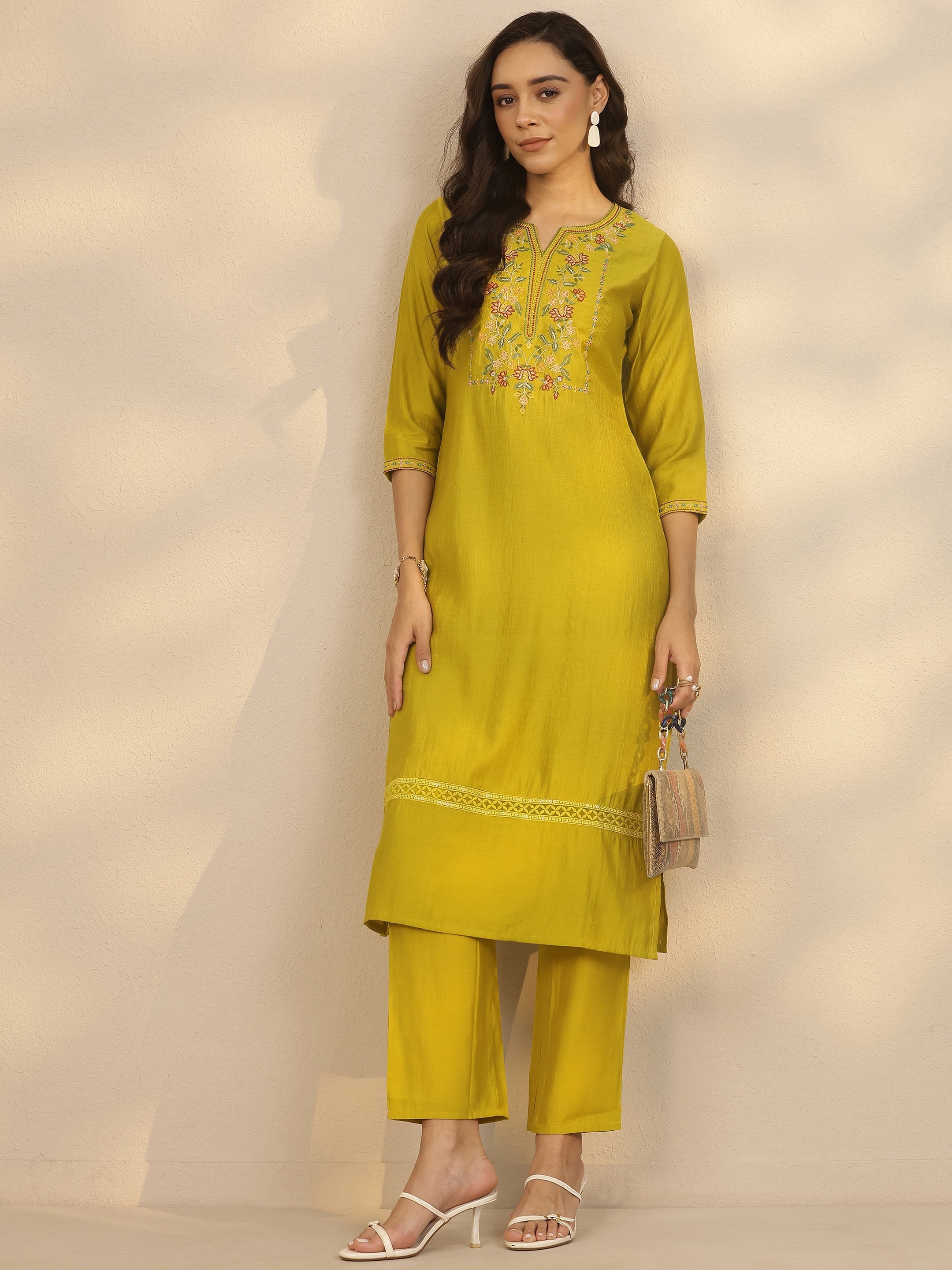 Green Embroidered Silk Blend Straight Kurta Set