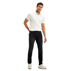 Black Levi's men's slim jeans with classic five-pocket design, displayed on a neutral background.