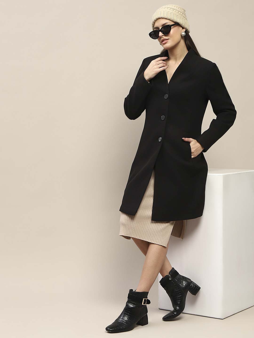 Madame Melange Side Inseam Pocketed Black Long Coat