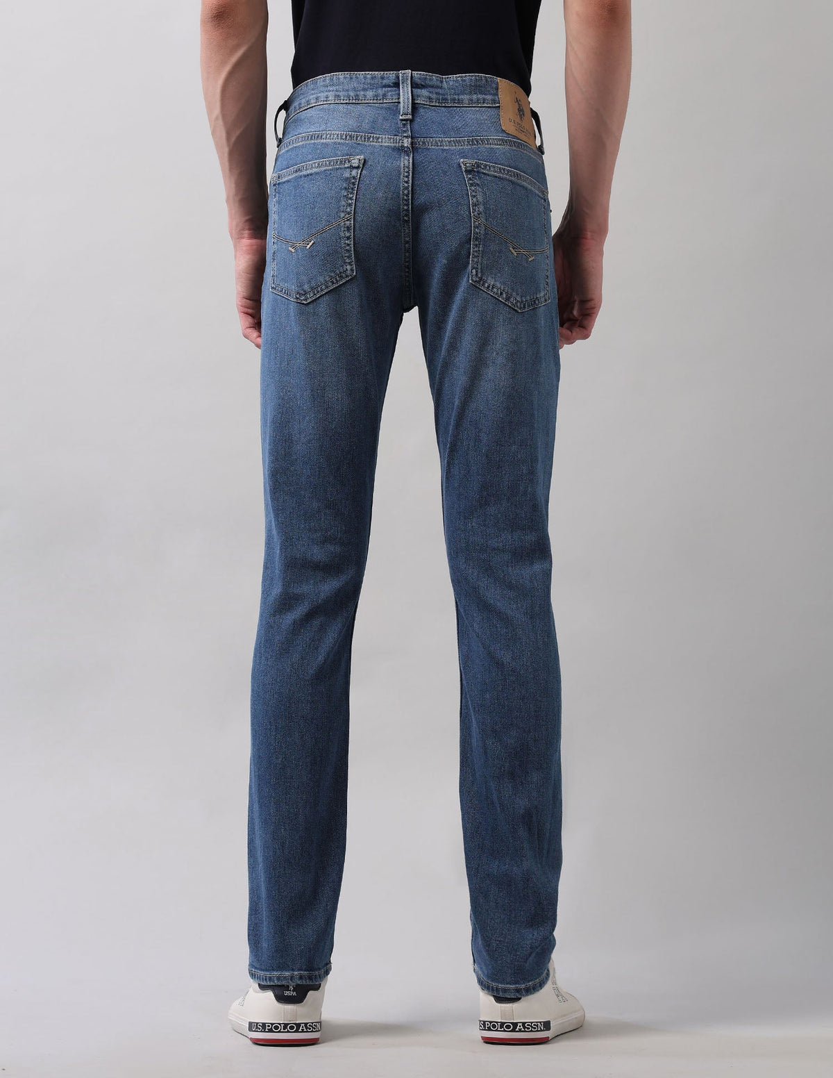 U.S. Polo men's blue jeans from the Udjen1258H collection, showcasing classic fit and denim texture.