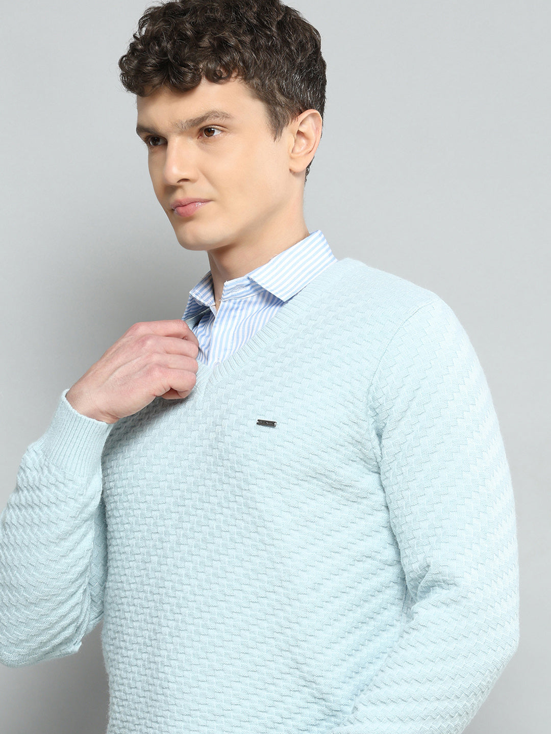 Men Olive Self Design High Neck Full Sleeve Pullover - Goyalsons ShopMax