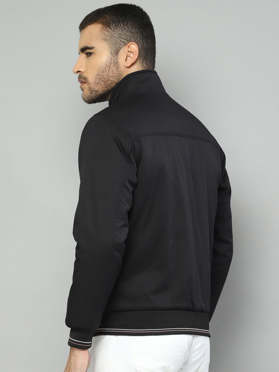 Men Black Solid Collar Full Sleeve Jacket