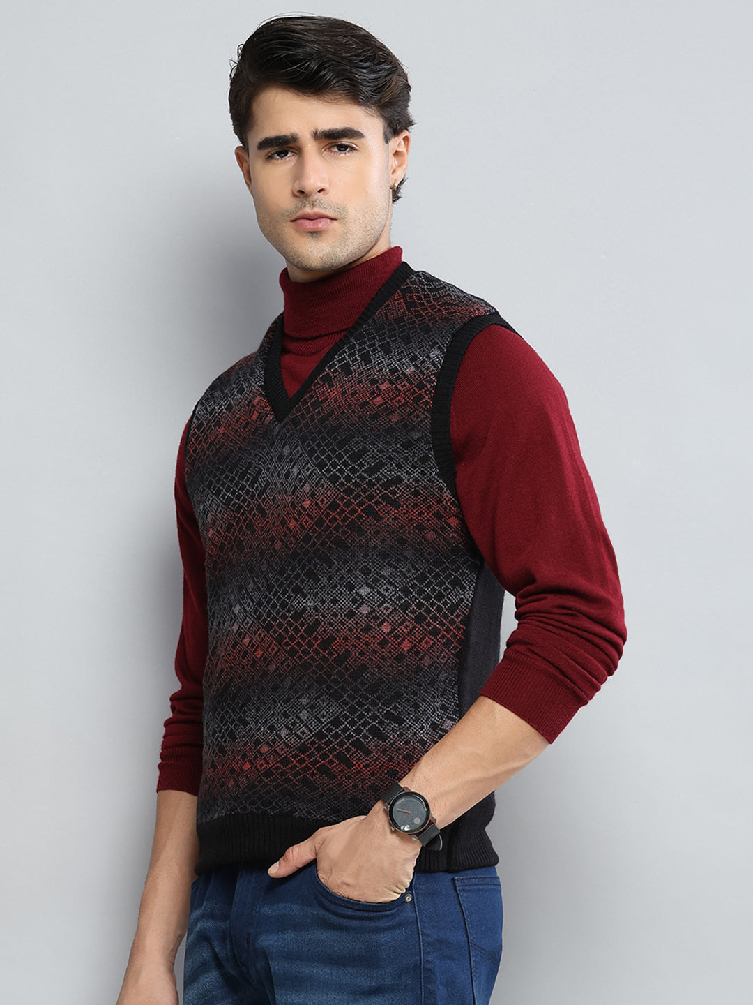 Men Green Solid V Neck Sleeveless Sweater
