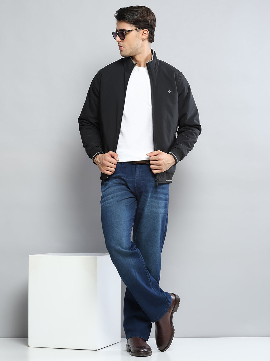 Men Black Solid Mock Neck Full Sleeve Jacket