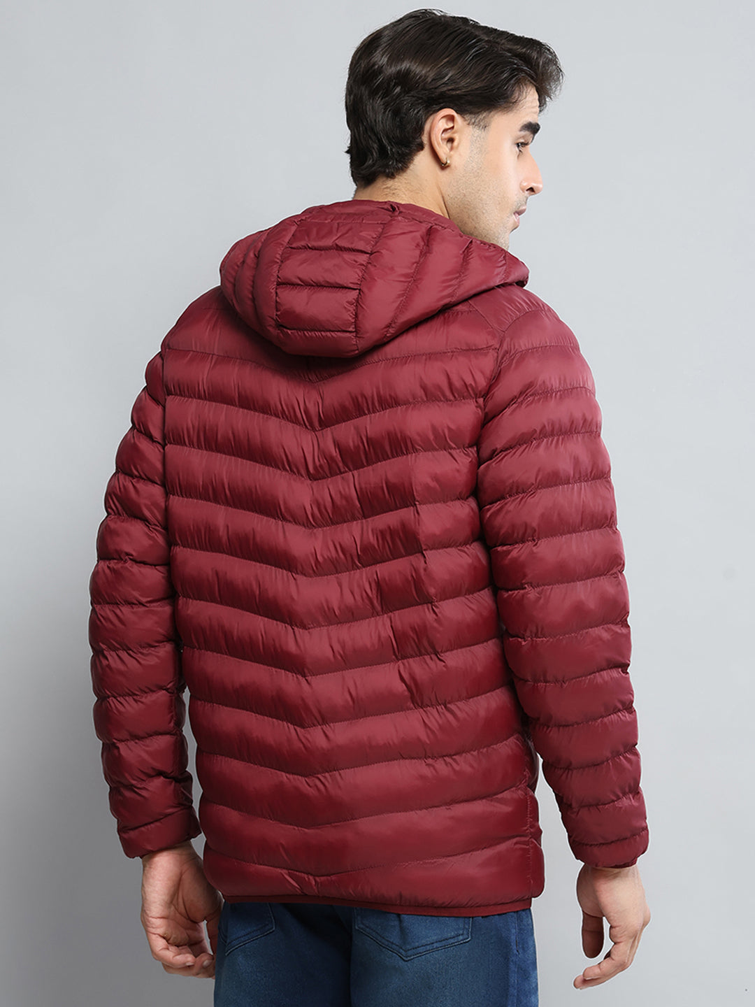 Men Maroon Solid Hooded Full Sleeve Jacket