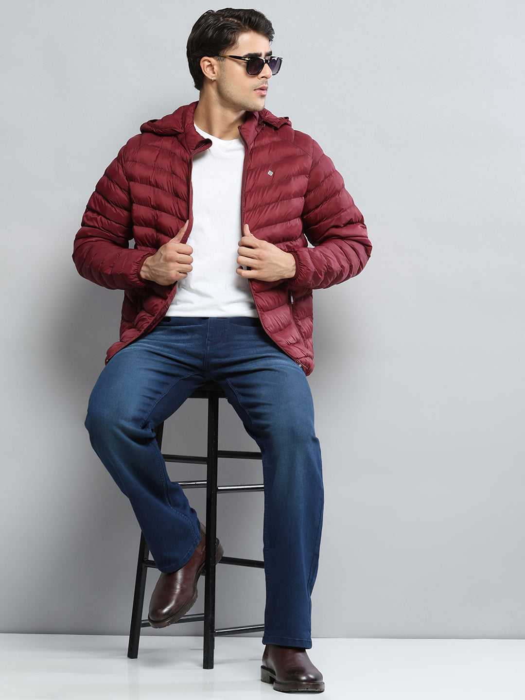 Men Maroon Solid Hooded Full Sleeve Jacket