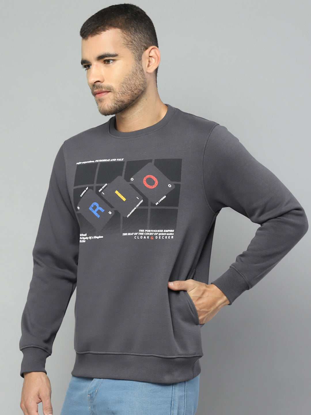 Men Charcoal Solid Round Neck Full Sleeve Sweatshirt