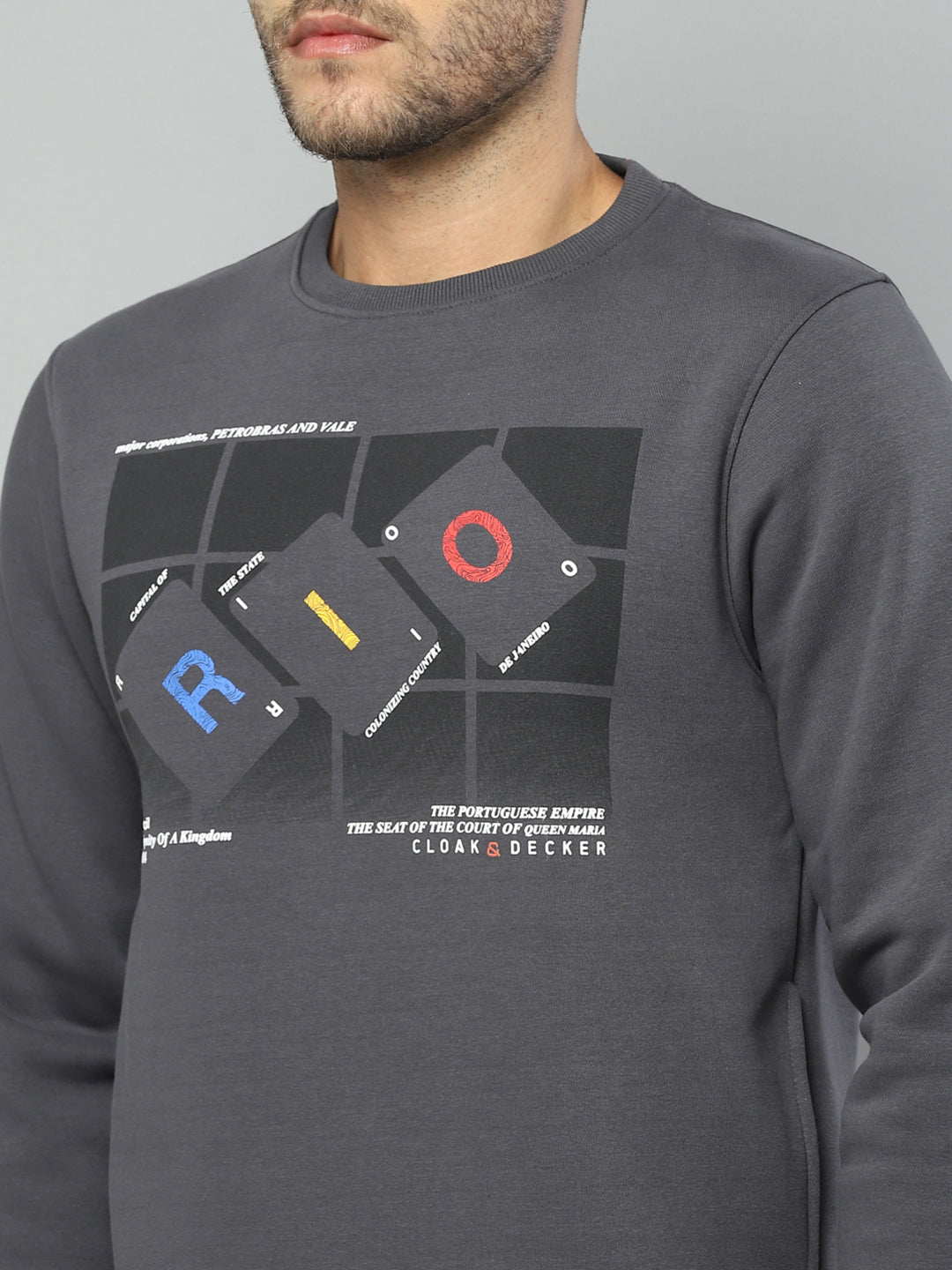 Men Charcoal Solid Round Neck Full Sleeve Sweatshirt