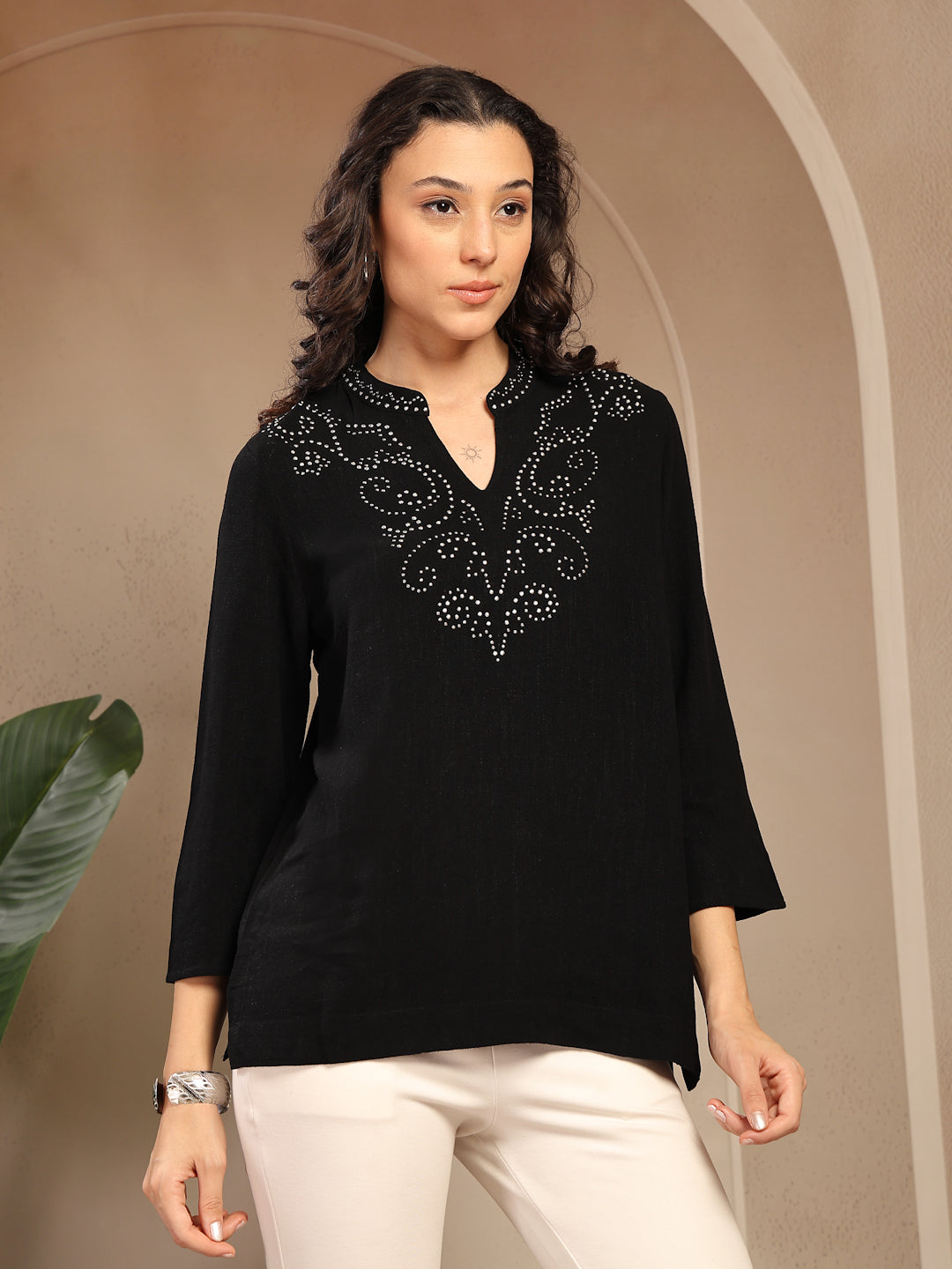 Gipsy Black Solid Linen Tunic