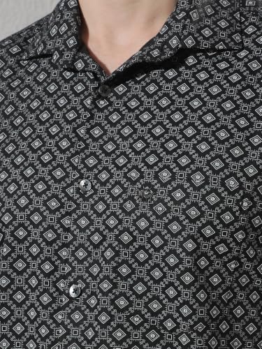 Crimsoune Club Men's Black Geometric Print Shirt