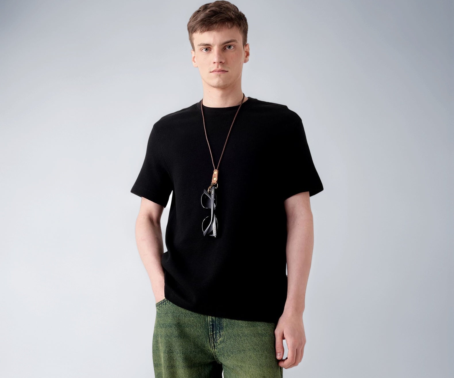 THE BEAR HOUSE Men's Black Half Sleeve Regular T-Shirt