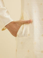 Manyavar Men's Art Silk Self Design Kurta Set (Cream,XXXL)
