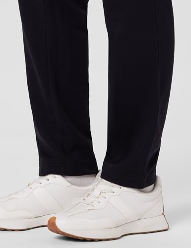 Reebok men's black Dash pants for sportswear and pajamas, featuring a comfortable fit and athletic design.