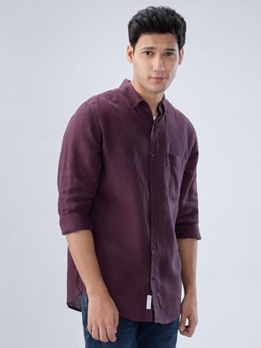 Spykar Men Red Solid Regular Fit Shirt