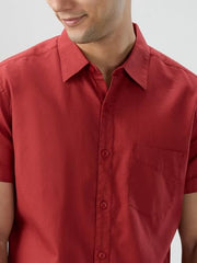 Men Spykar Red Solid Regular Fit Shirt