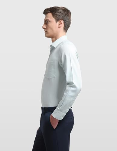Arrow Men's Liberty Classic Fit textured ceremony shirt, formal white shirt with a subtle textured pattern and classic collar.