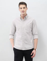 U.S.Polo Association men's Casa De Campo regular fit casual shirt in light fabric, featuring a classic collar and button front.