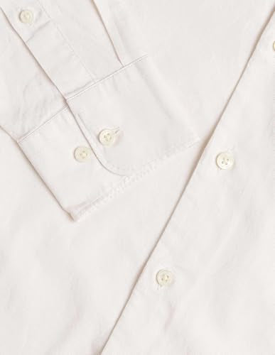 U.S.Polo Association men's Casa De Campo casual regular fit shirt in light fabric, featuring a classic collar and button-down front.