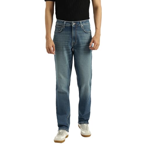United Colors of Benetton straight fit jeans for men, washed denim with classic five-pocket style and belt loops.