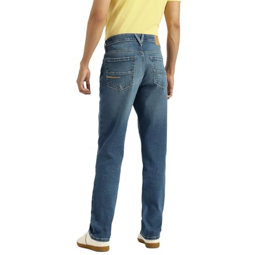 United Colors of Benetton washed straight fit men's jeans displayed on a hanger, showcasing the denim's texture and classic style.
