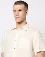 GAP Men's Spread Collar Shirt
