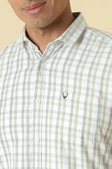 Men Green Custom Fit Check Full Sleeves Casual Shirt